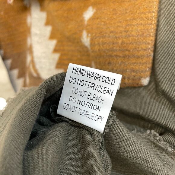 Davi & Dani Women Western Button Snap Shirt Jacket Size Medium Aztec M285 -8 - Picture 7 of 15